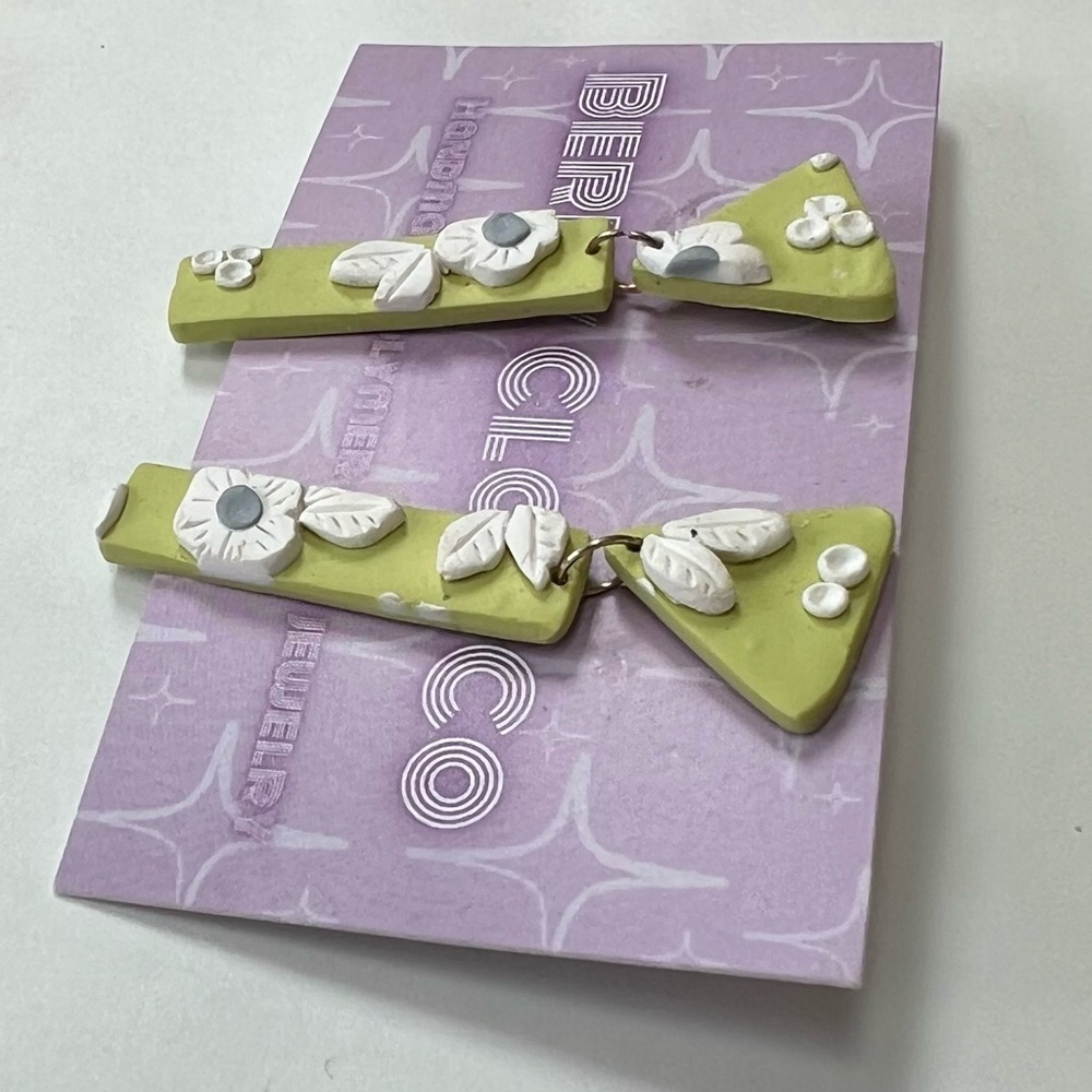 Berry Clay Co, pierced earrings NWOT, never worn - Picture 4 of 6